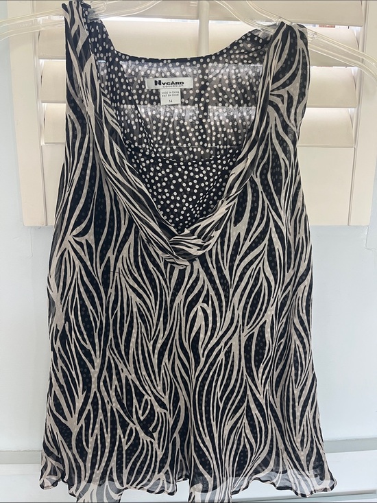 Nygard Collection Tops - NY&C Black & Ivory Patterned V-Neck Sleeveless Camisole